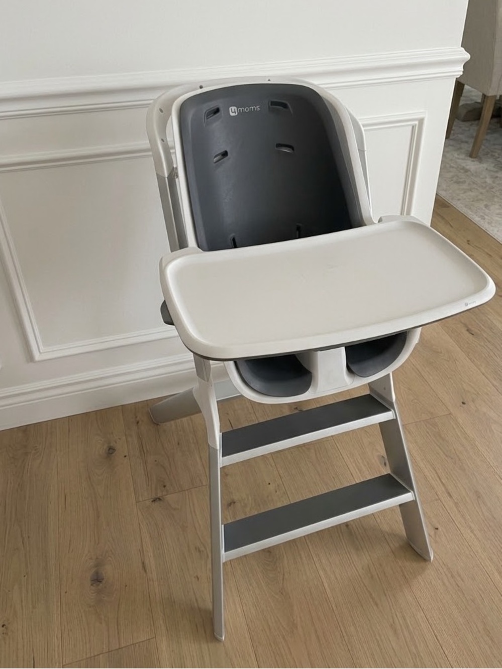 4Moms High Chair Gray White Adjustable High Kids Baby Toddler Dinning Table